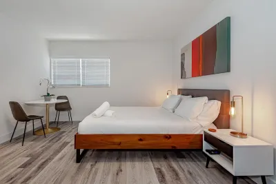 Beach Walk Deerfield